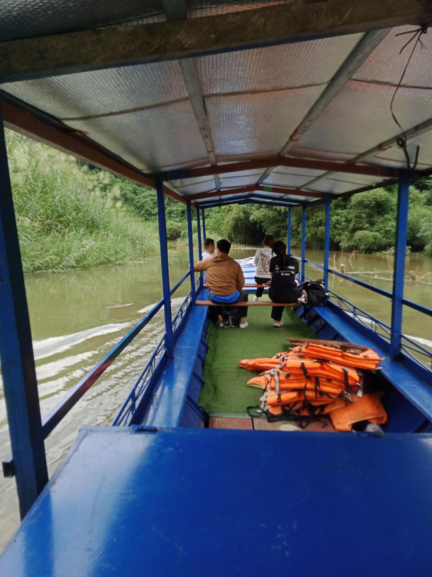 Tran Xuan Homestay Ba Be Luaran gambar