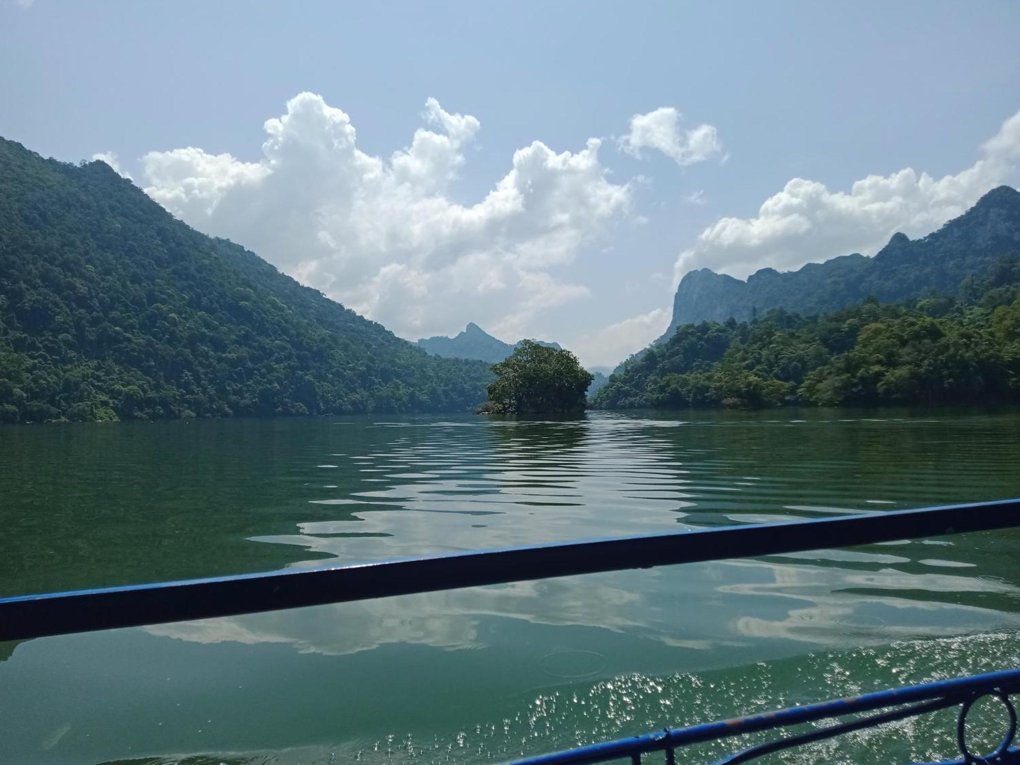 Tran Xuan Homestay Ba Be Luaran gambar