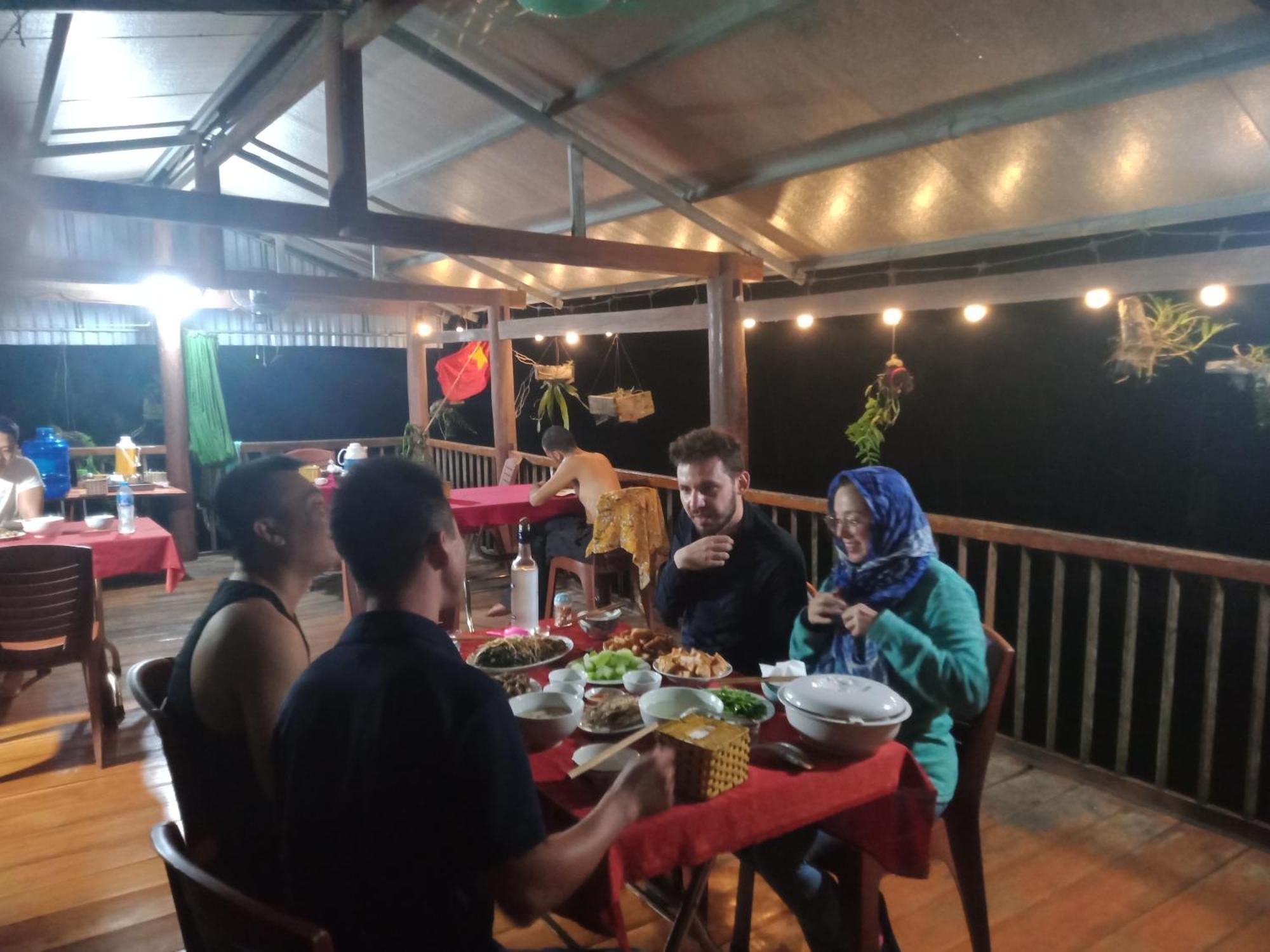 Tran Xuan Homestay Ba Be Luaran gambar