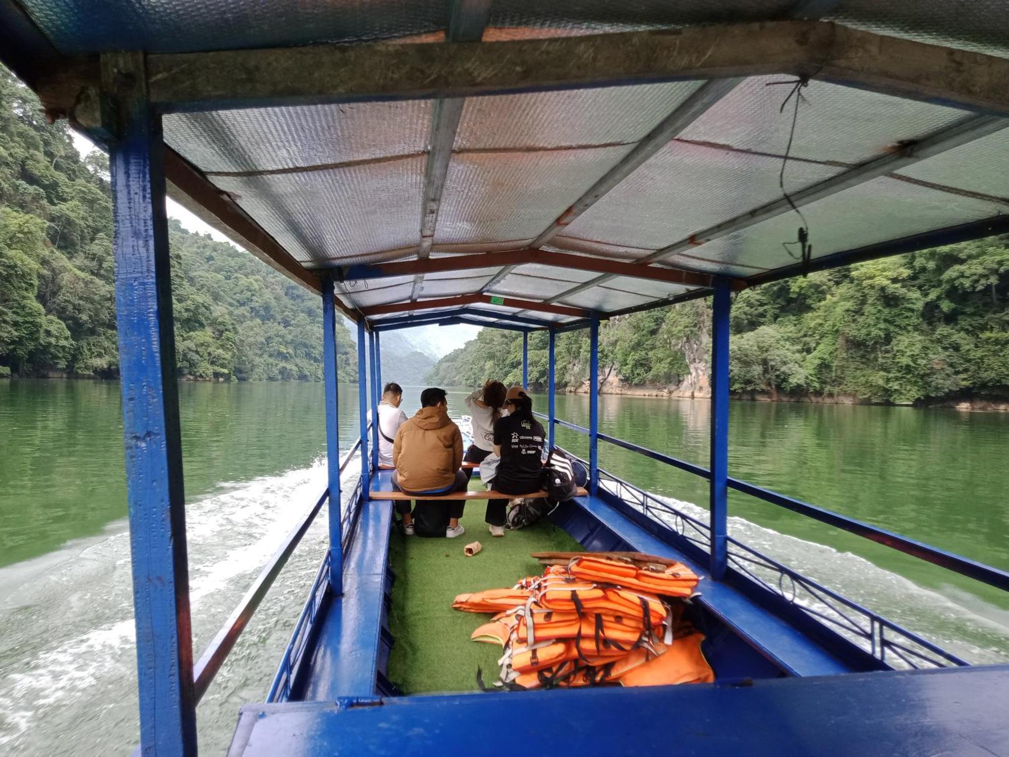 Tran Xuan Homestay Ba Be Luaran gambar