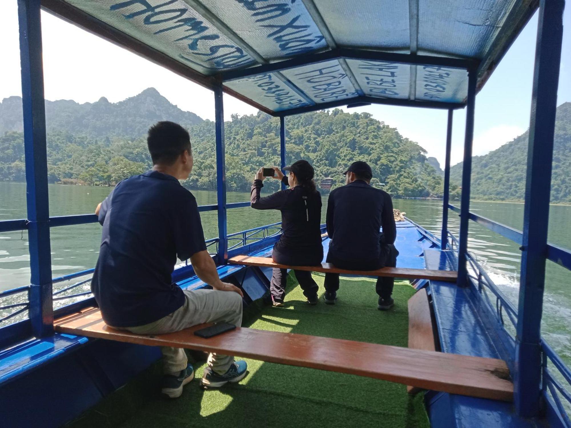 Tran Xuan Homestay Ba Be Luaran gambar