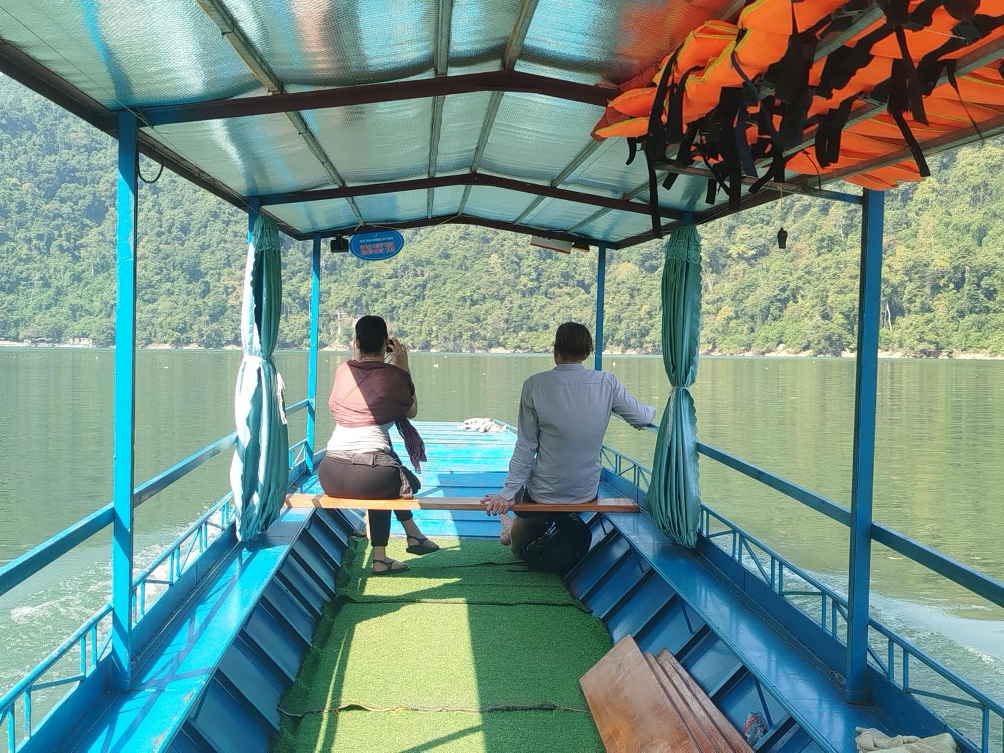 Tran Xuan Homestay Ba Be Luaran gambar